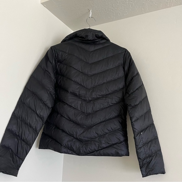 Patagonia Prow down puffer jacket in Black - Picture 4 of 6
